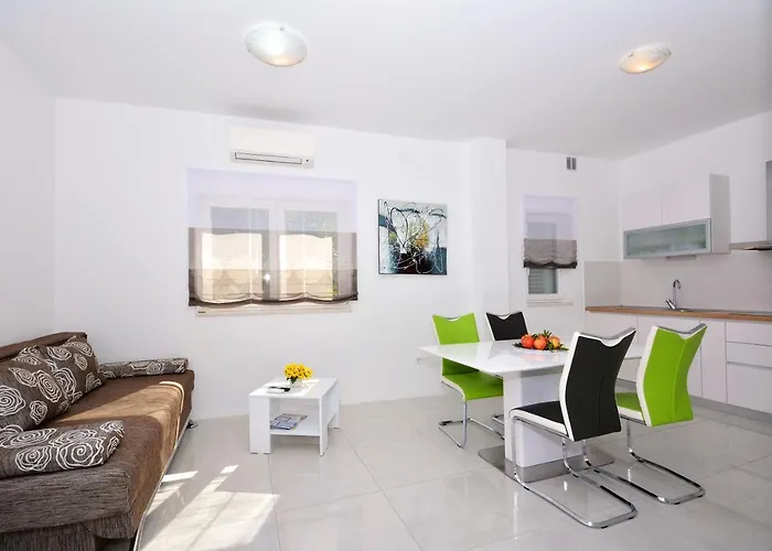 Seas The Day * Podstrana