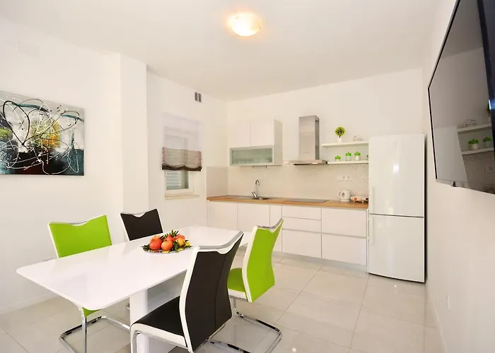 Seas The Day Podstrana